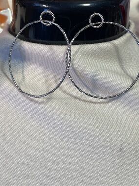 Lightweight 1.25” articulated hoop 925 earrings